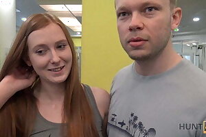 HUNT4K. Couple was working out in gym when rich hunter came by