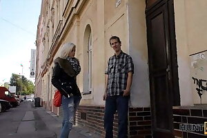 HUNT4K. Magnificent babe enjoys oral fuckfest and coochie fucking